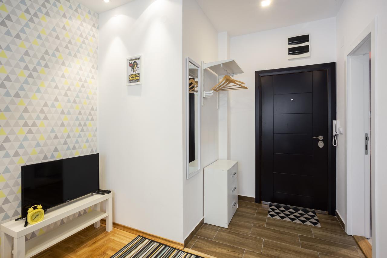 Giallo Apartment - Free Private Parking Novi Sad Extérieur photo